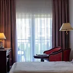 Royal Park & Hotel