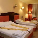 Royal Park & Hotel 3*