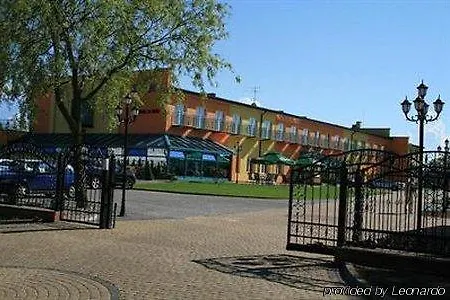 Royal Park & 3*