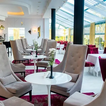 Hotel Royal Park & 3*