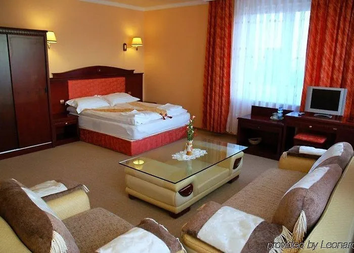 فندق Royal Park & 3*